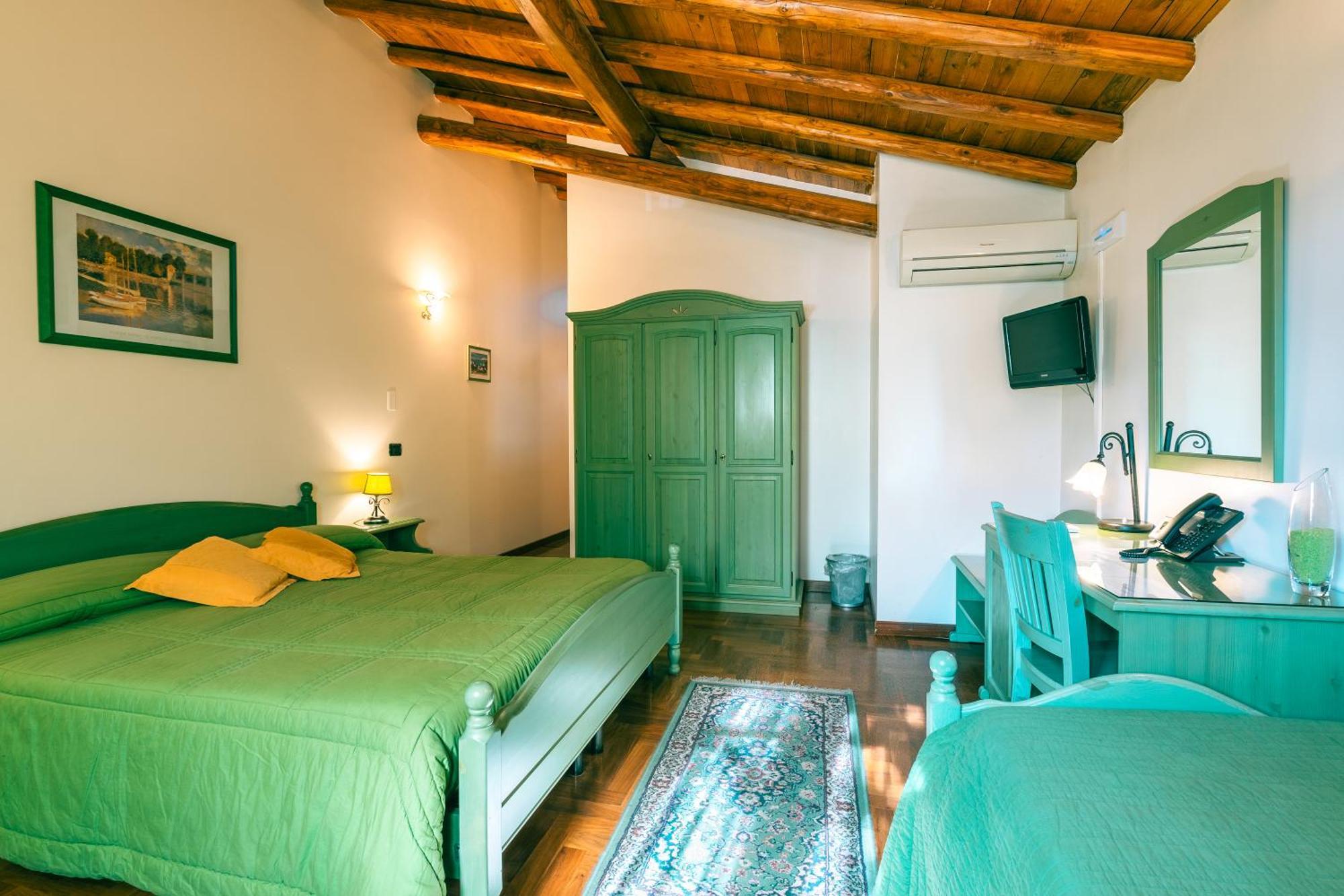 Alhambra - Guest House Di Charme ジャッレ エクステリア 写真