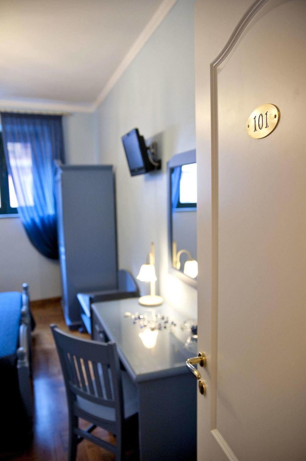 Alhambra - Guest House Di Charme ジャッレ エクステリア 写真